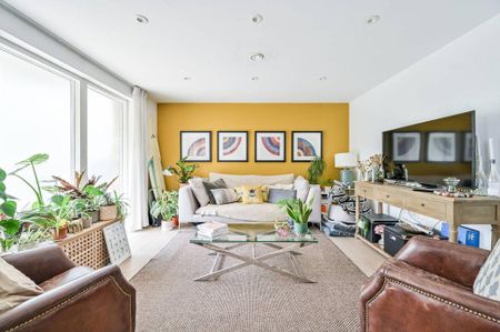 3 bedroom flat to rent - Photo 3