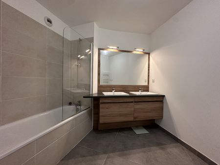 Location Appartement 4 pièces 81m² MONTPELLIER 34000 - Photo 5