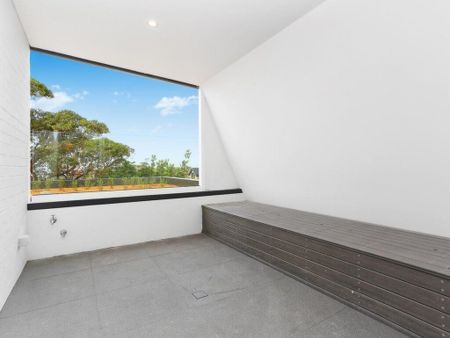 Stylish Furnished Home in the Heart of Clovelly - Photo 5