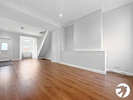 3 bedroom terraced house to rent - Photo 2