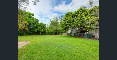 CLOSE TO TOWN - Photo 5