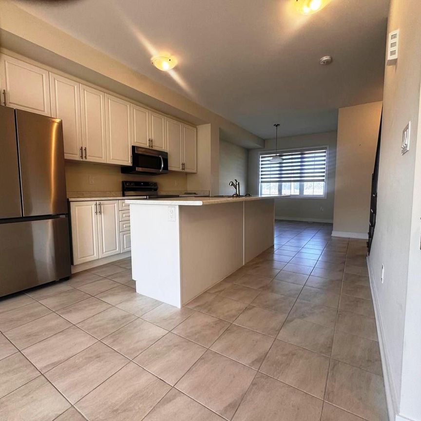 For Lease - 21 Melody Lane, Thorold, Ontario - Photo 1