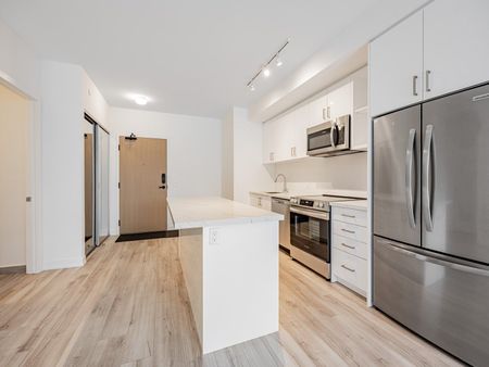 For Lease - 333 Sunseeker Avenue Unit# 253, Innisfil, Ontario - Photo 2