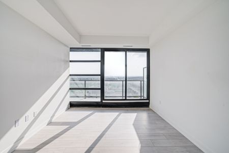 For Lease - 1606 Charles Street Unit# 1605, Whitby, Ontario - Photo 5