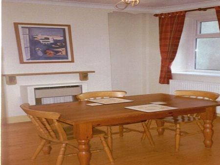 2 bedroom terraced house to rent - Photo 3