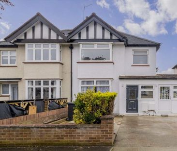 3 bedroom semi-detached house to rent - Photo 6