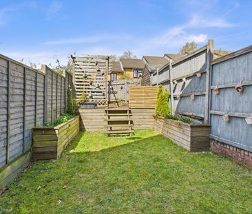 2 bedroom terraced house to rent - Photo 2