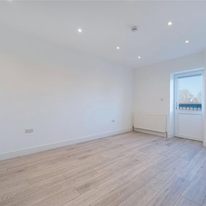 3 bedroom apartment to rent - Photo 1