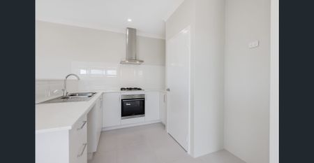 STUNNING 3 x 2 HOME - Photo 2