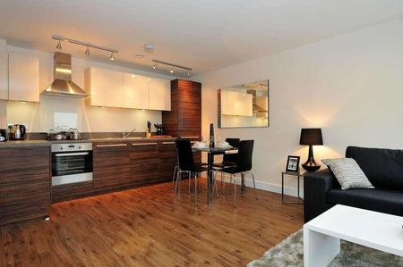 Trs Apartments, Southall, UB2 - Photo 2