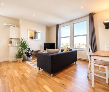 Larkhall Rise, London, SW4 6JY - Photo 5