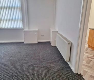 1 Bed Flat, Balmoral Road, L6 - Photo 4