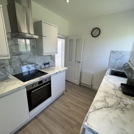 2 bedroom apartment to rent - Photo 3