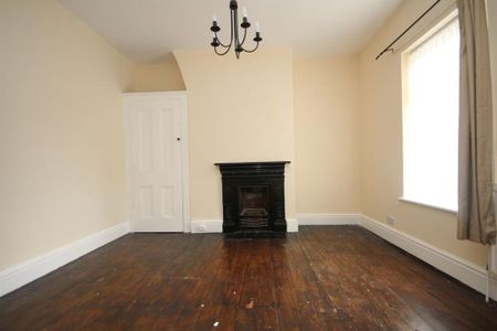 3 bedroom terraced house to rent - Photo 4