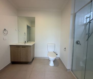 Brand New Modern Family Home – Move In & Enjoy! - Photo 1