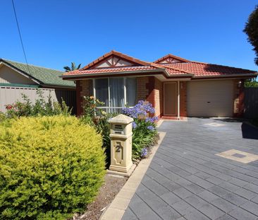 WELL-PRESENTED COURTYARD HOME - COMFORT, CONVENIENCE & AFFORDABILITY - Photo 5