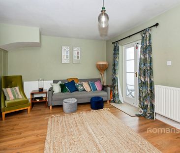 3 bedroom terraced to rent - Photo 4