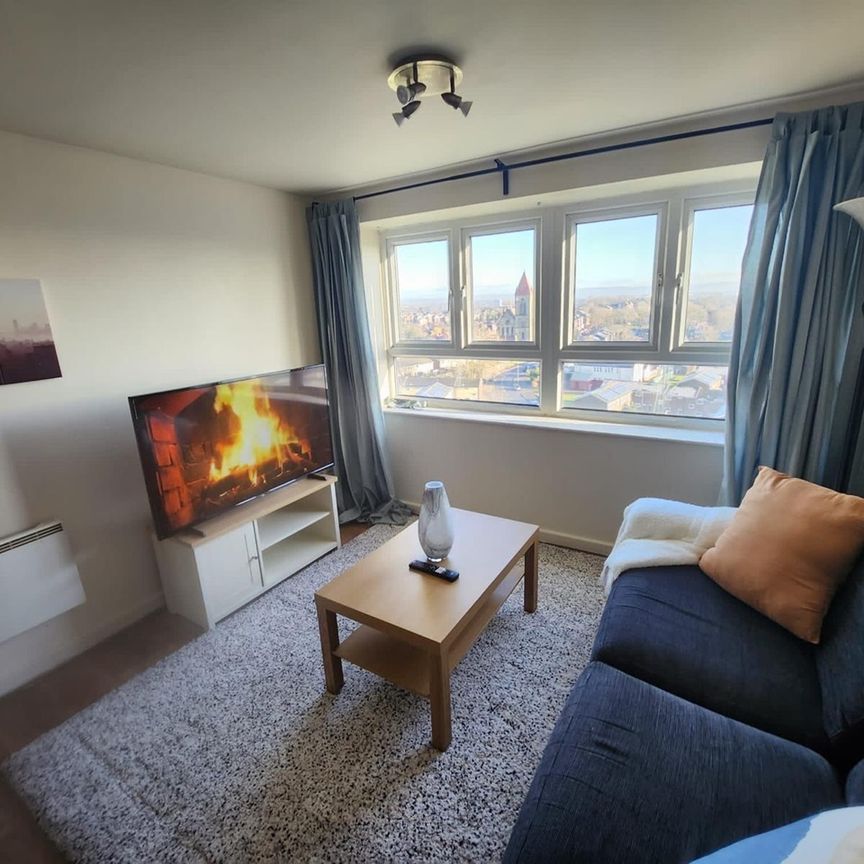 2 Bed Flat, City View, M7 - Photo 1