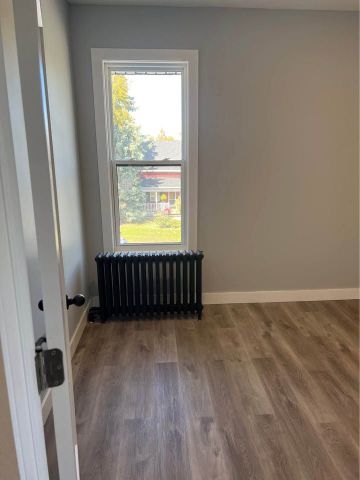 For Lease - 20497 LESLIE Street Unit# 2ND FLOOR, East Gwillimbury, Ontario - Photo 2