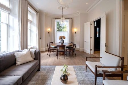 A impressive and beautifully designed home in the heart of Primrose Hill. - Photo 4