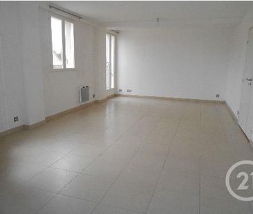 Location Appartement 3 pièces 90m² COULOMMIERS 77120 - Photo 1