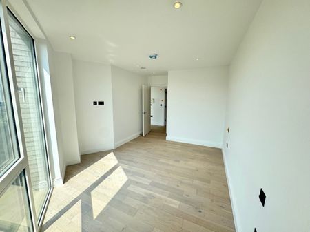 High Road, Leyton E10, London - Photo 4