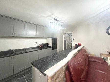 Highfield Road, Romford, RM5 3AW, Property for rent - Photo 5