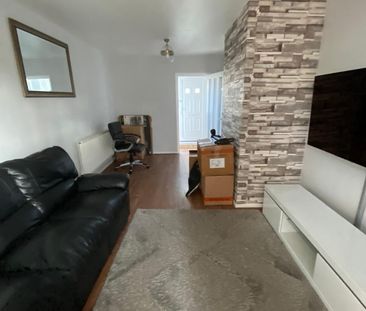 3 bedroom house on Marlcroft, Coventry, CV3 3FS - Photo 4