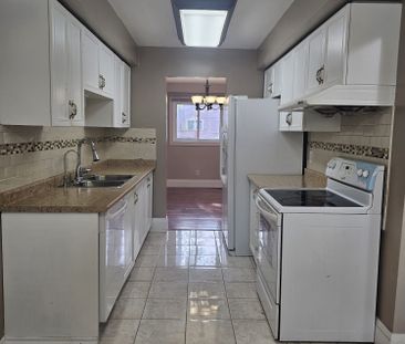 For Lease - 46 Donna Drive, Brampton, Ontario - Photo 2