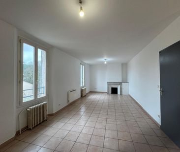 Location Appartement 3 pièces 68m² ST MAXIMIN LA STE BAUME 83470 - Photo 1
