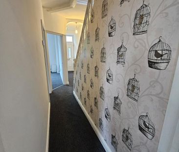 4 bedroom terraced house to rent - Photo 2