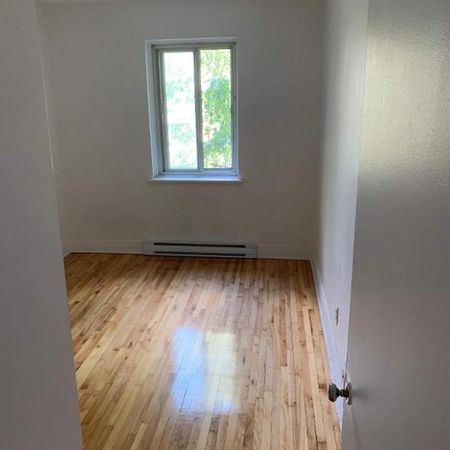 2 CH - 1 SDB - Montréal - $1,335 /mo - Photo 4