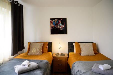 3 Bed Semi-Detached House, Wyrale Drive, NG8 - Photo 5