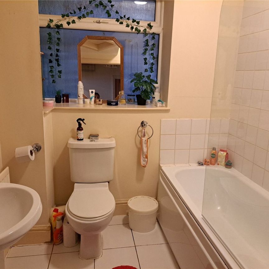 Wellington Road, Dewsbury, West Yorkshire, WF13 - Photo 1
