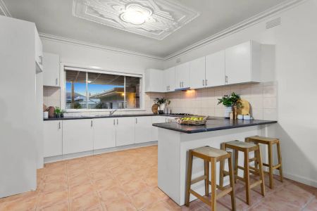 8 Blackmore St, Sunshine North VIC 3020 - Photo 2