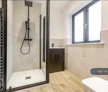 4 bedroom detached house to rent - Photo 5