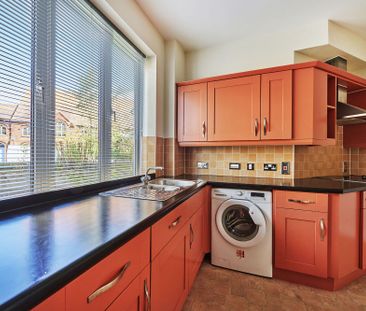 Available part-furnished from 05/12/2025 - Photo 3