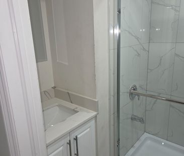 For Lease - 23 Lanark Circle Unit# 2, Brampton, Ontario - Photo 6