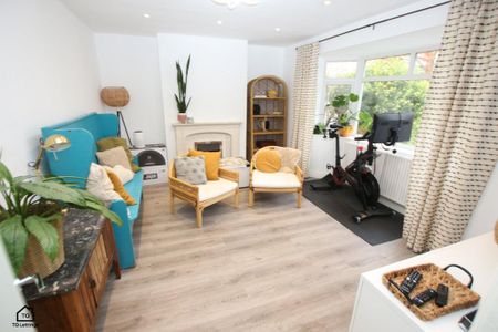 3 bedroom semi-detached house to rent - Photo 2