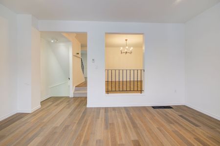 For Lease - 1115 Paramount Drive Unit# 68, Hamilton, Ontario - Photo 2