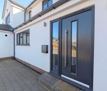 Stoneleigh Close, Ainsdale, Southport, Merseyside, PR8 - Photo 5