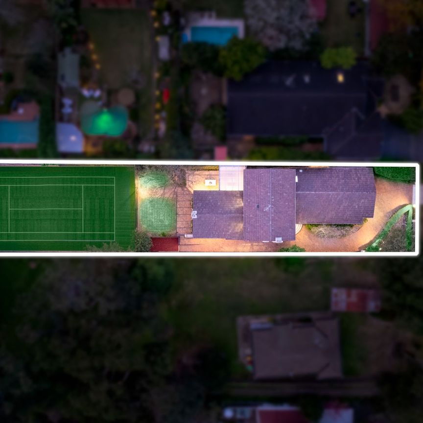 Grand family home with tennis court in Beecroft Public Catchment - Photo 1