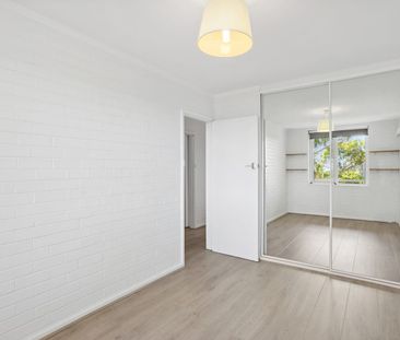 BEAUTIFUL MODERN 2 X 1 APARTMENT !! - Photo 4