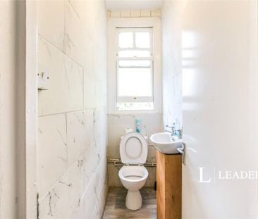 House share to rent - Photo 4