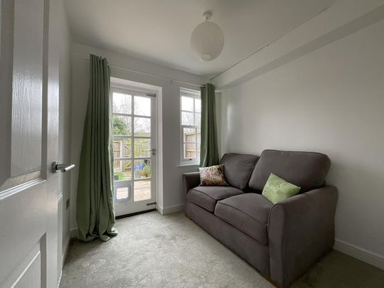 2 bedroom terraced house to rent - Photo 1