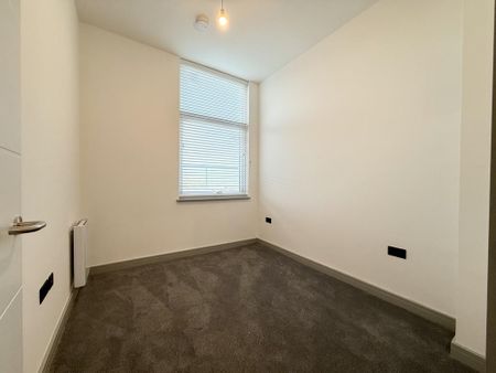 2 bedroom penthouse to rent - Photo 5
