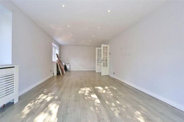 4 bedroom link detached house to rent - Photo 1