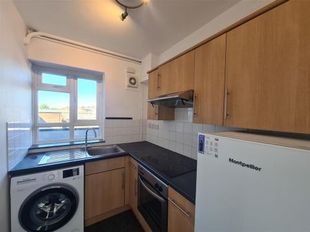 Studio to rent - Photo 5
