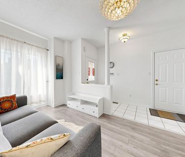For Lease - 246 Farmstead Road, Richmond Hill, Ontario - Photo 4
