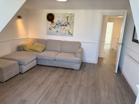 2 Bed Flat, Hurstbourne Road, SE23 - Photo 2
